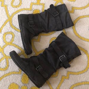 🥾Gray Boots w/ Buckle Straps🥾 Sz 10